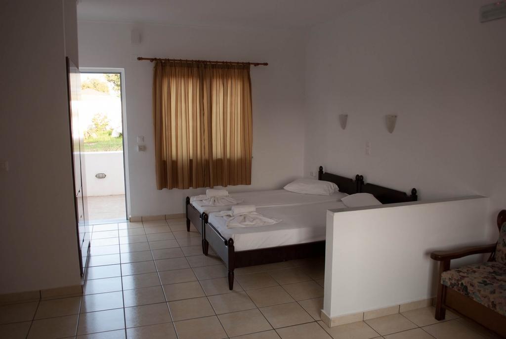Thodorou Village Agia Marina Екстериор снимка